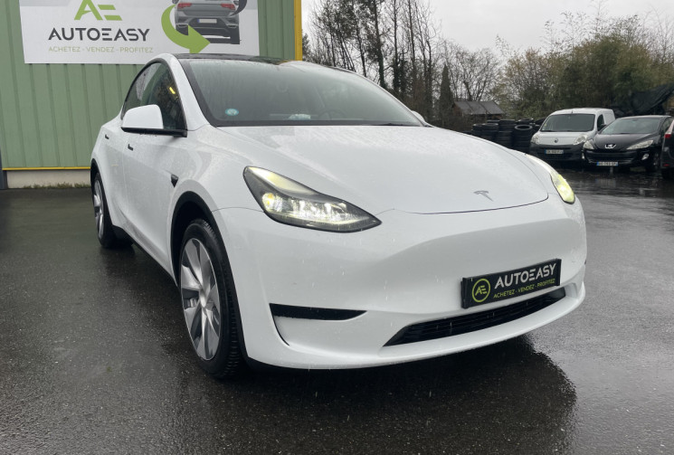 Tesla Model Y Standard RWD Plus MY 2022 + option *Pilote automatique pleine capacité*