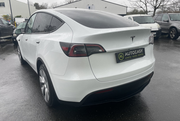 Tesla Model Y Standard RWD Plus MY 22 + option *Pilote automatique pleine capacité*
