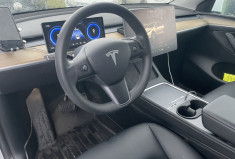 Tesla Model Y Standard RWD Plus MY 2022 + option *Pilote automatique pleine capacité*