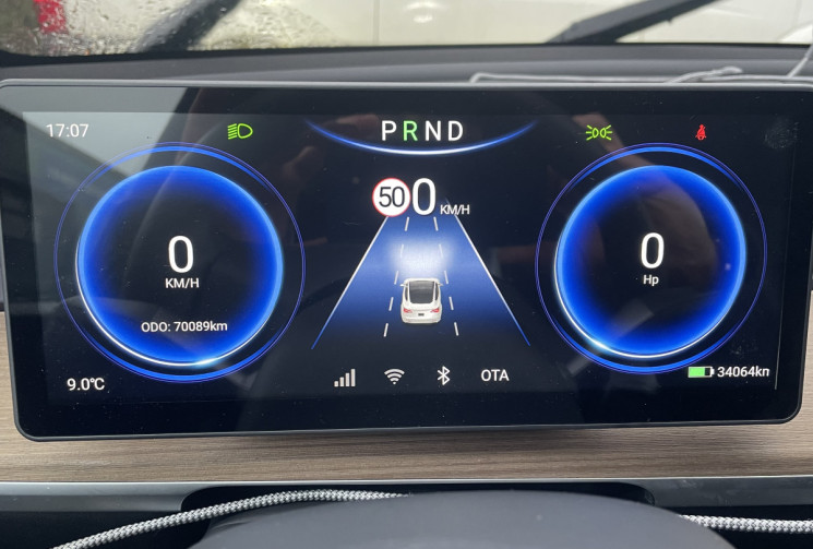 Tesla Model Y Standard RWD Plus MY 2022 + option *Pilote automatique pleine capacité*