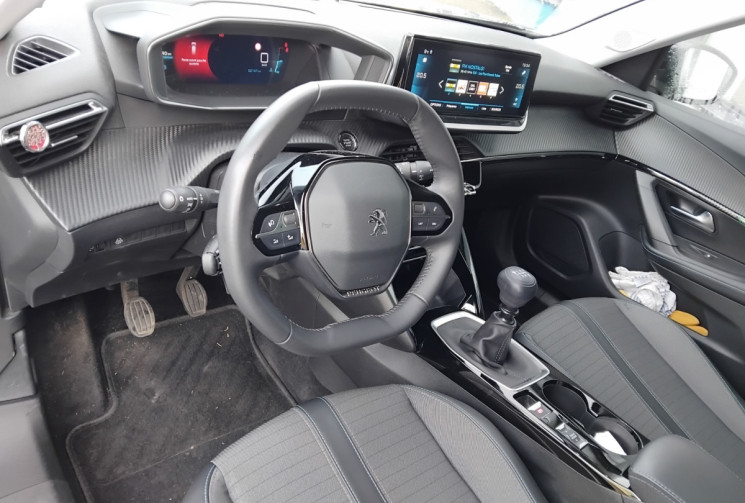 Peugeot 2008 130ch S&S Allure Pack - Suivi exclusif Peugeot - Parfait état -