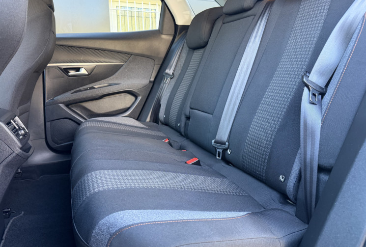 Peugeot 3008 1.5 BLUEHDI 130 ACTIVE EAT8 * 1ERE MAIN * TVA RECUPERABLE * FULL ENTRETIEN * GARANTIE