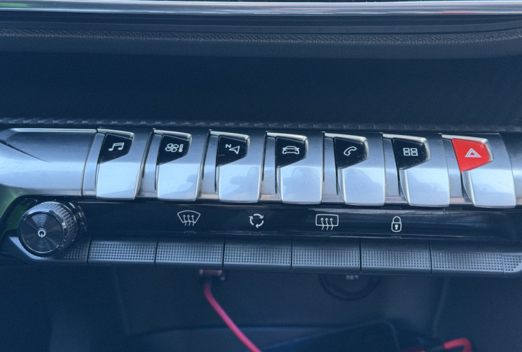 Peugeot 3008 1.5 BLUEHDI 130 ACTIVE EAT8 * 1ERE MAIN * TVA RECUPERABLE * FULL ENTRETIEN * GARANTIE