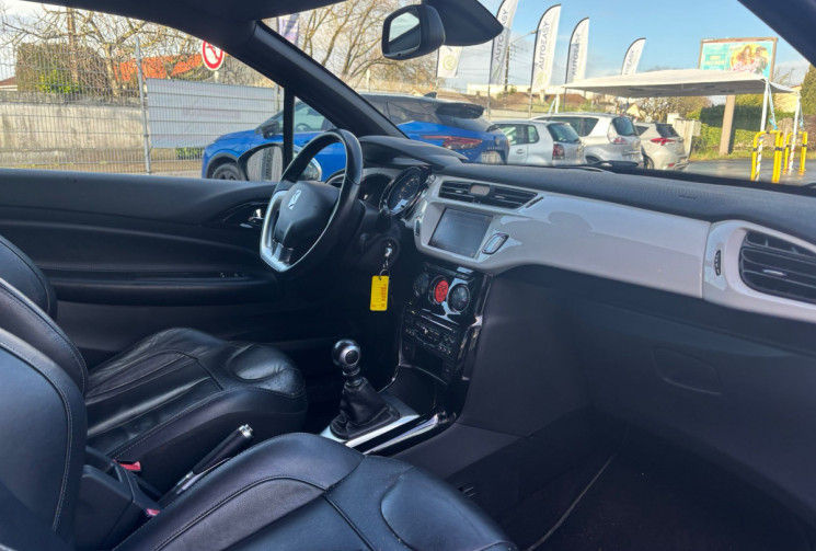 Citroën DS3 1.6 THP AIRDREAM 156 SPORT CHIC / SIEGES CHAUFFANT / GPS / GARANTIE 12 MOIS