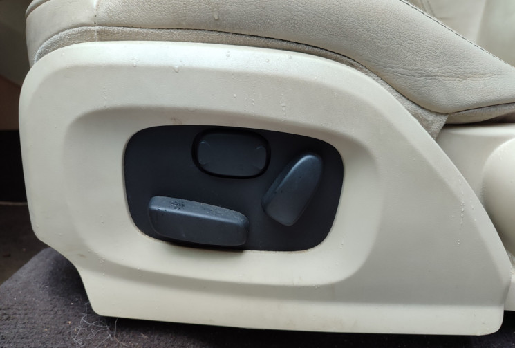 Land-Rover Range Rover Evoque 2.2 SD4 4WD BVA6 190 cv/ PRESTIGE / 1er Main 