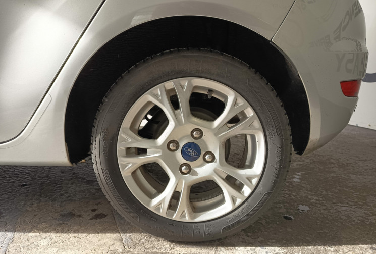 Ford Fiesta 75 cv 1.5 TDCI ENTRETIEN REGULIER AVEC FACTURE /SANS AD BLUE/ GARANTI 6MOIS 