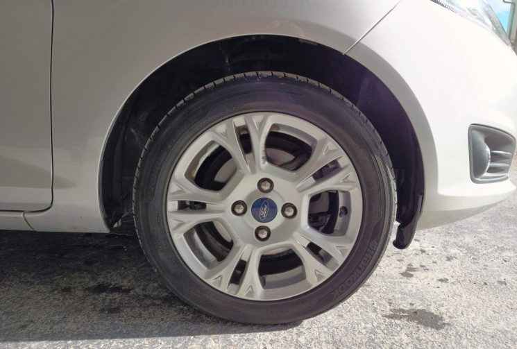 Ford Fiesta 75 cv 1.5 TDCI ENTRETIEN REGULIER AVEC FACTURE /SANS AD BLUE/ GARANTI 6MOIS 