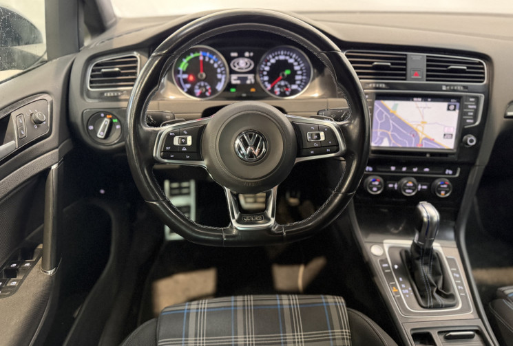 Volkswagen Golf GTE 204 + PACK DRIVE ASSIST II - Première main - Entretien complet VW 