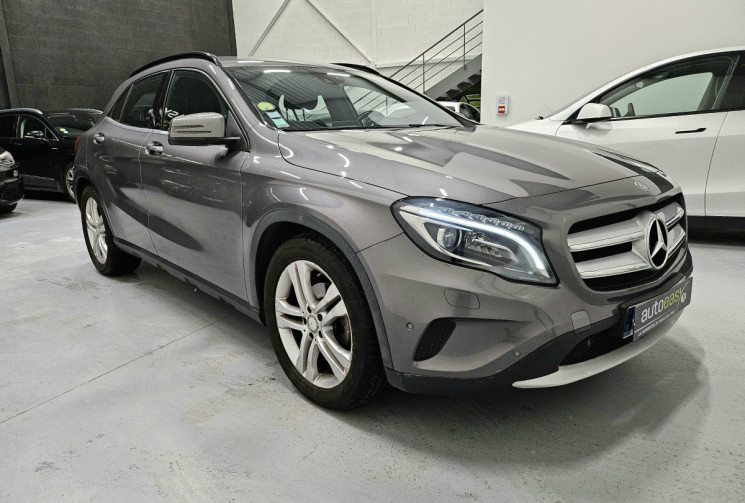 Mercedes GLA 200 CDI Sensation 4Matic 7G-DCT + options