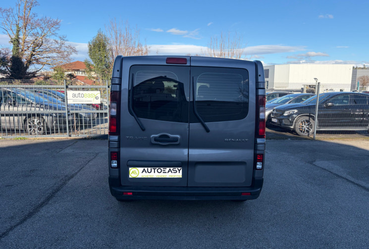 Renault Trafic 1.6 dCi 126 CH Energy L2H1 / 9 PLACES / Zen