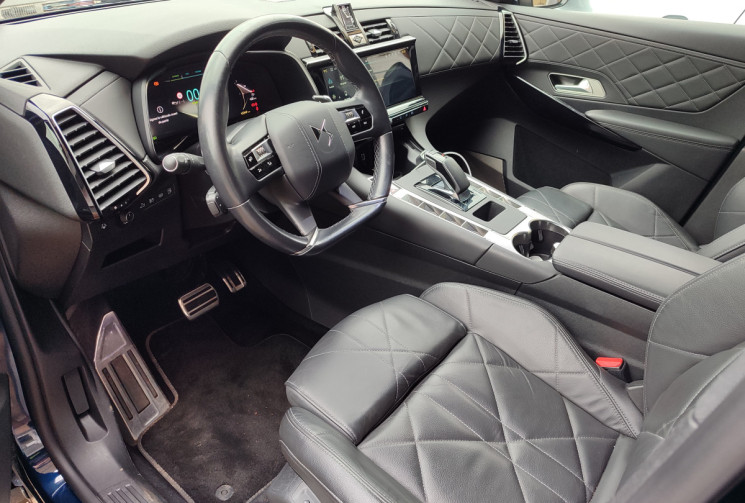 DS DS 7 Crossback  E-tense 1.6 THP 300 Plug in Hybrid 4X4 200 cv RIVOLI / Suivi constructeur