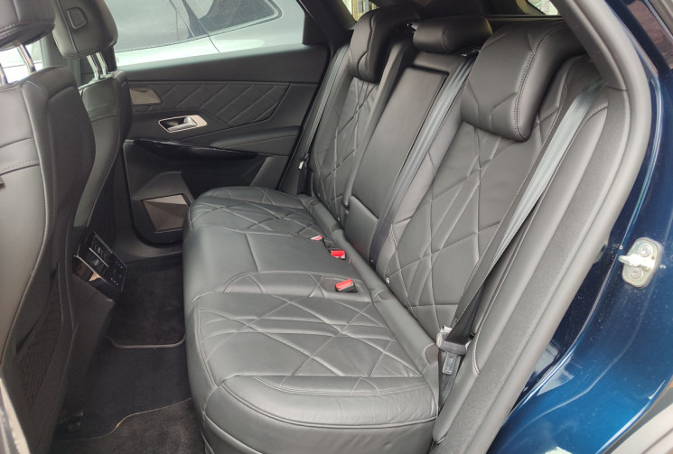 DS DS 7 Crossback  E-tense 1.6 THP 300 Plug in Hybrid 4X4 200 cv RIVOLI / Suivi constructeur