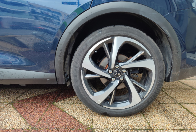 DS DS 7 Crossback  E-tense 1.6 THP 300 Plug in Hybrid 4X4 200 cv RIVOLI / Suivi constructeur