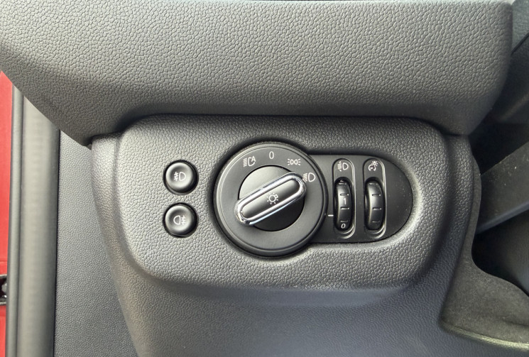 Mini Clubman COOPER F54 BUSINESS DESIGN 136CH BVA7 CARPLAY / CAMERA