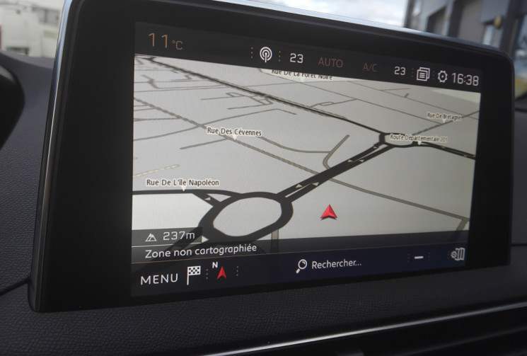 Peugeot 5008 2.0 BlueHDi 180 ch S&S GT Pack EAT8 - Sièges chauffants - Focal -