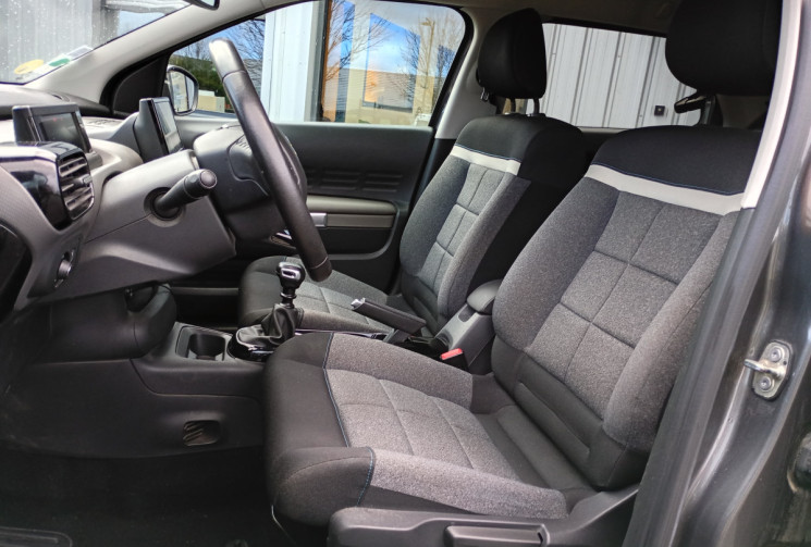 Citroën C4 CACTUS 1.5 Bluehdi 100 ch Shine / Attelage