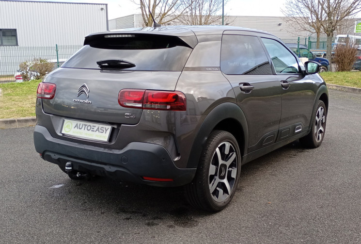 Citroën C4 CACTUS 1.5 Bluehdi 100 ch Shine / Attelage