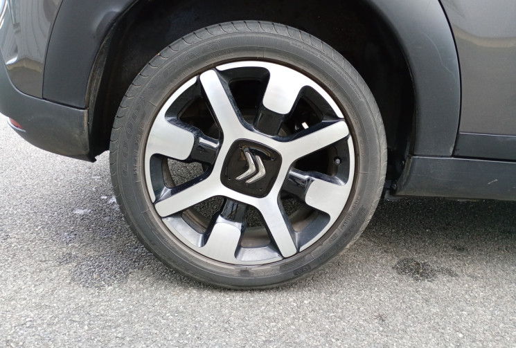 Citroën C4 CACTUS 1.5 Bluehdi 100 ch Shine / Attelage