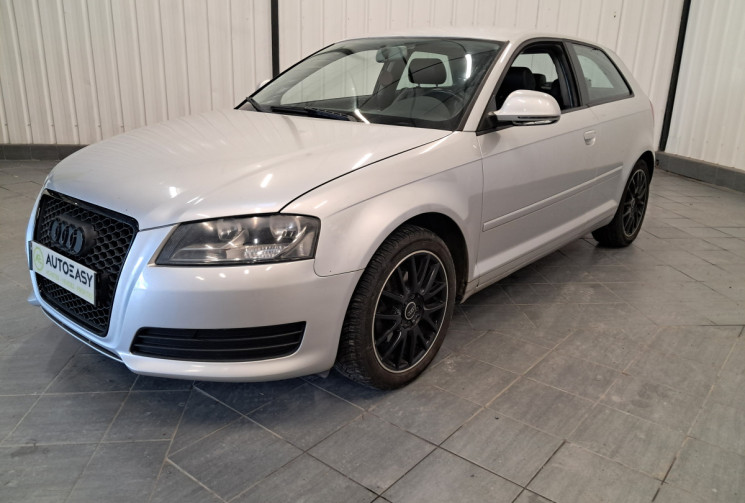 Audi A3  II 8P 1.6 TDI 105 DPF Start/Stop Attraction 3PORTES CUIR - TBE - SUIVI GGE - GARANTIE  