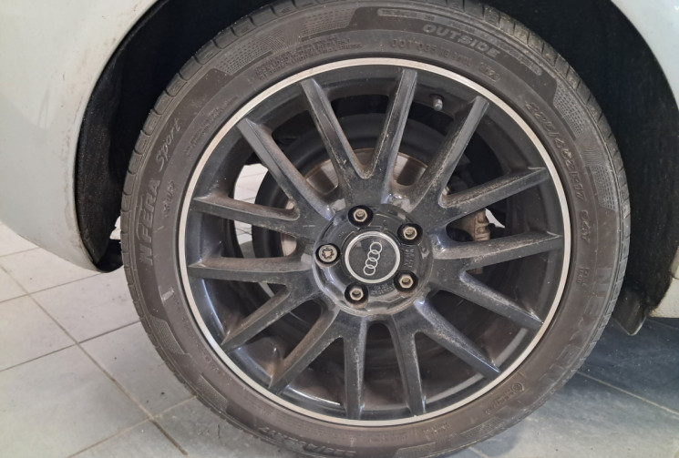 Audi A3 1.6 TDI 105  Attraction 3 PORTES CUIR -  entretien à jour 