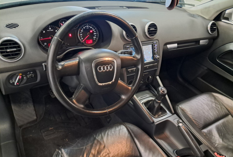 Audi A3 1.6 TDI 105  Attraction 3 PORTES CUIR -  entretien à jour 
