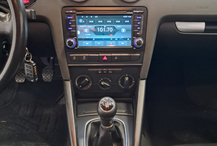 Audi A3  II 8P 1.6 TDI 105 DPF Start/Stop Attraction 3PORTES CUIR - TBE - SUIVI GGE - GARANTIE  