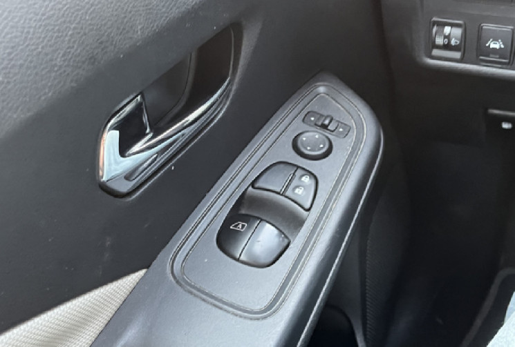 Nissan Micra V 1.0 i EDITION BOSE 73CH