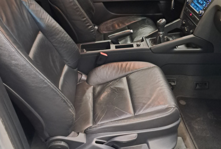 Audi A3  II 8P 1.6 TDI 105 DPF Start/Stop Attraction 3PORTES CUIR - TBE - SUIVI GGE - GARANTIE  