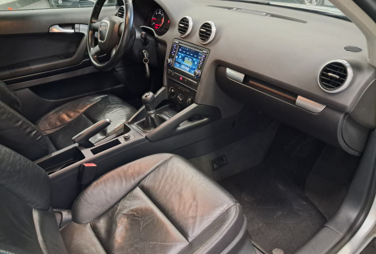 Audi A3 1.6 TDI 105  Attraction 3 PORTES CUIR -  entretien à jour 