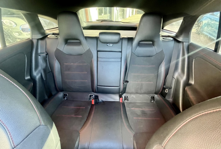 Mercedes CLA SHOOTING BRAKE 180d BA AMG Line /Toit ouvrant/Super état/révisée/1main/Francaise/50mkm