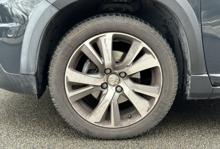 Peugeot 2008 Crossway 1.2 THP 110 ch EAT6 / Toit Panoramique / Camera / Carplay / Entretien complet