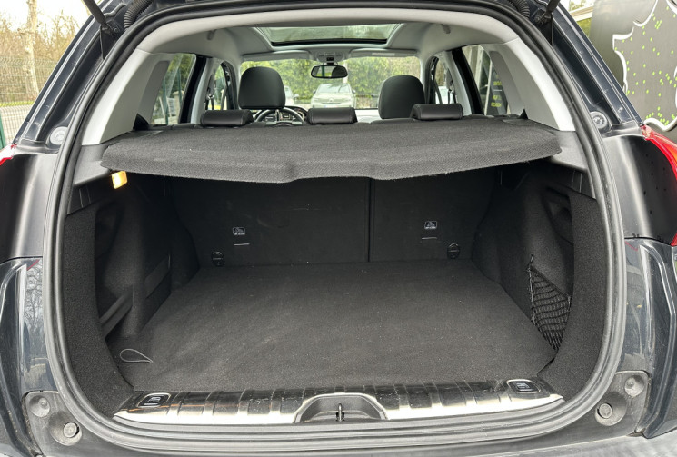 Peugeot 2008 Crossway 1.2 THP 110 ch EAT6 / Toit Panoramique / Camera / Carplay / Entretien complet