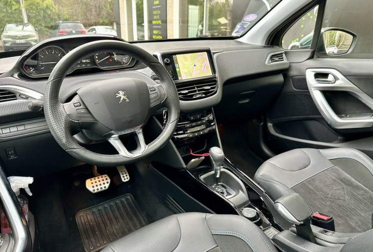 Peugeot 2008 Crossway 1.2 THP 110 ch EAT6 / Toit Panoramique / Camera / Carplay / Entretien complet
