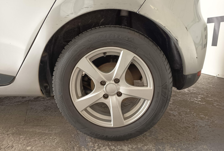 Renault Clio IV AUTHENTIQUE  1.5 DCI 75 ECO 2 SUIVI ENTRETIEN COMPLET A JOUR SUIVI CONNU GARANTI 6M 