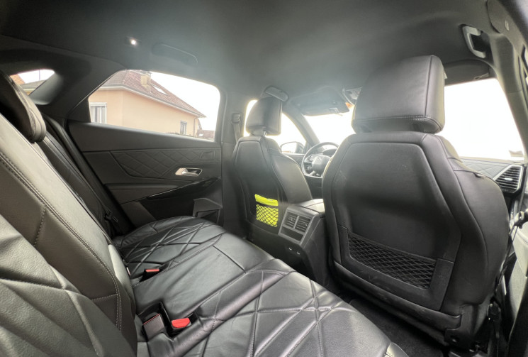 DS DS 7 Crossback 2.0 Blue HDi S&S 180 cv Boîte auto RIVOLI