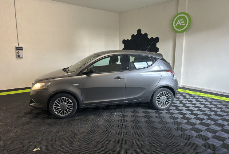 Lancia YPSILON II 1.2 8v 69 cv Gold Stop&Start 5p