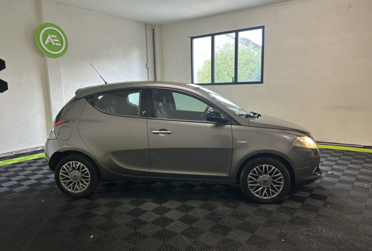 Lancia YPSILON II 1.2 8v 69 cv Gold Stop&Start 5p