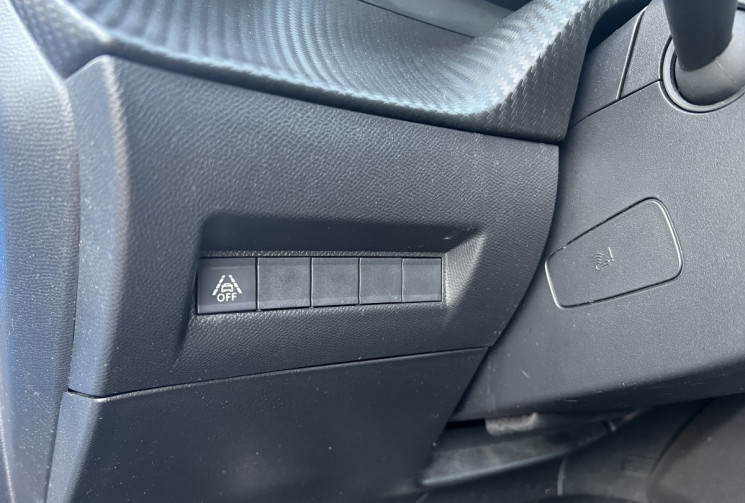 Peugeot 208 1.2i S&S 100 CH GT LINE BVM6