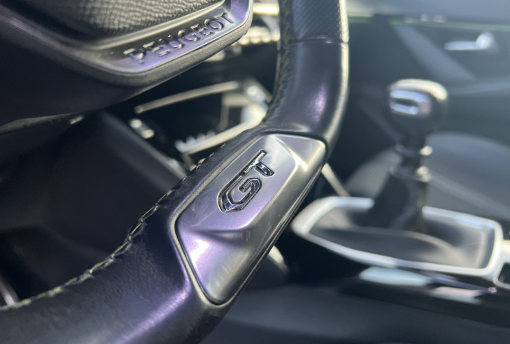 Peugeot 208 1.2i S&S 100 CH GT LINE BVM6