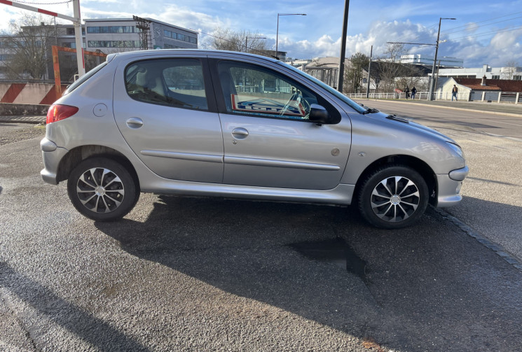 Peugeot 206 1.4 i 75cv