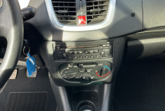 Peugeot 206+ 1.4 i TRENDY 75CV