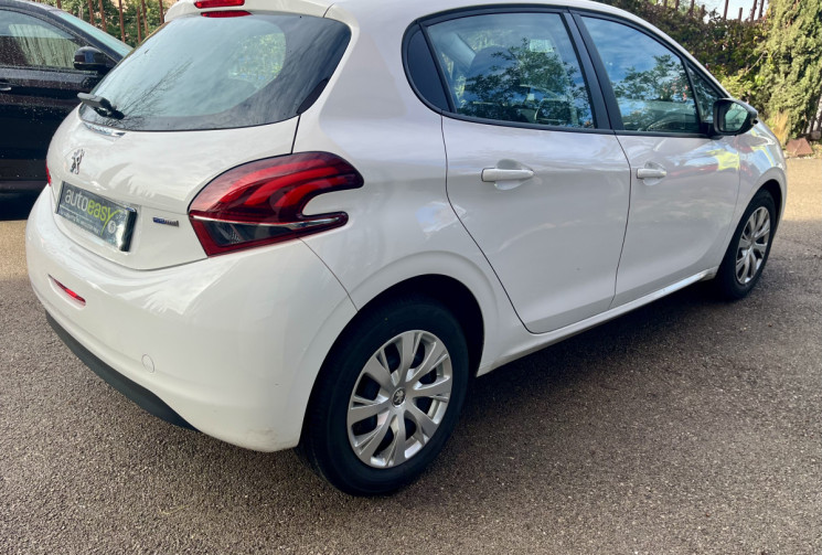 Peugeot 208 ACTIVE 5p Trés bon état / 43000km réel / 1.2 Puretech 82cv / 