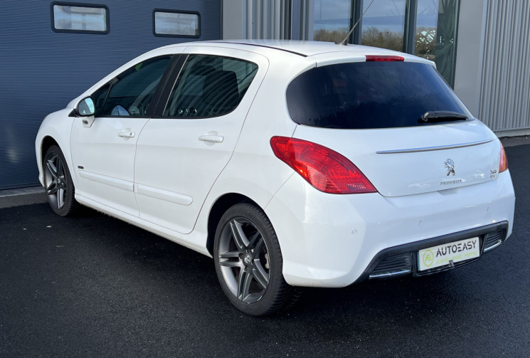 Peugeot 308 1.6 e-HDi 115cv SPORTIUM