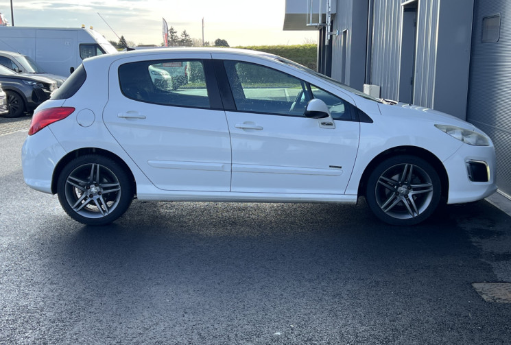 Peugeot 308 1.6 e-HDi 115cv SPORTIUM