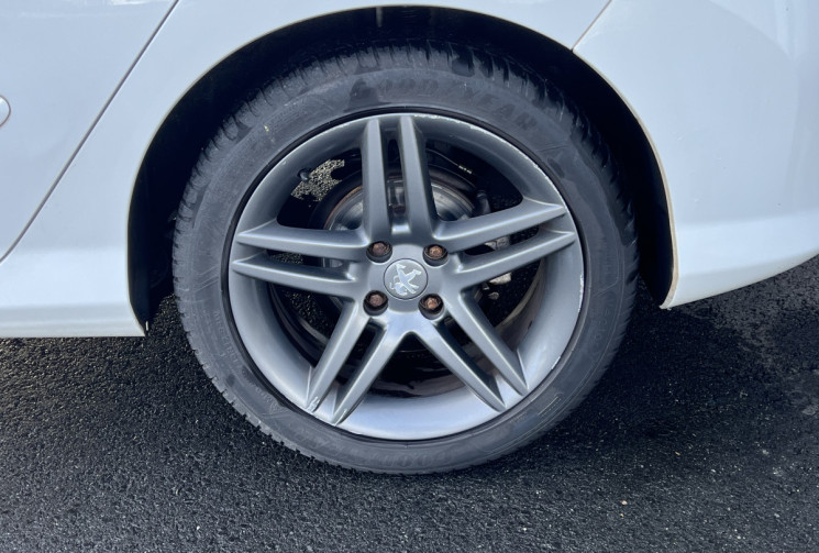 Peugeot 308 1.6 e-HDi 115cv SPORTIUM