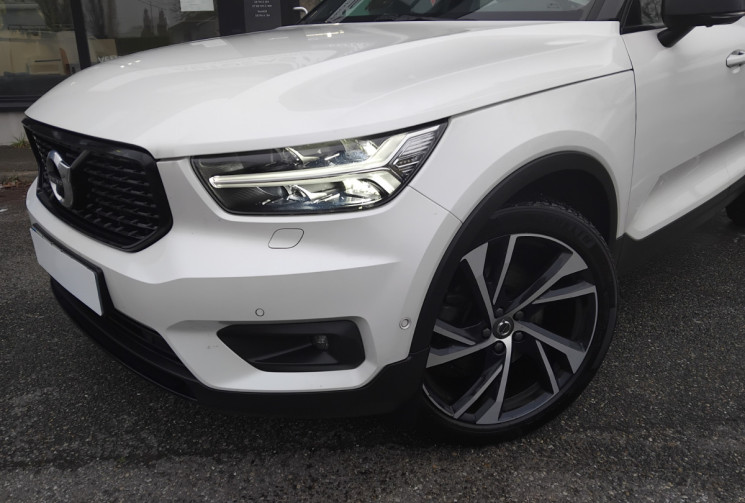 Volvo XC40 D4 AWD 190ch R-Design Geartronic 8 - HK -Caméra 360 -Toit Ouvrant
