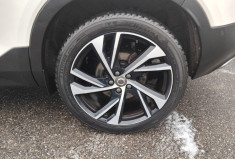 Volvo XC40 D4 AWD 190ch R-Design Geartronic 8 - HK -Caméra 360 -Toit Ouvrant