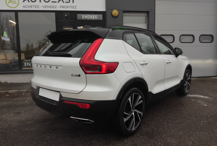 Volvo XC40 D4 AWD 190ch R-Design Geartronic 8 - HK -Caméra 360 -Toit Ouvrant