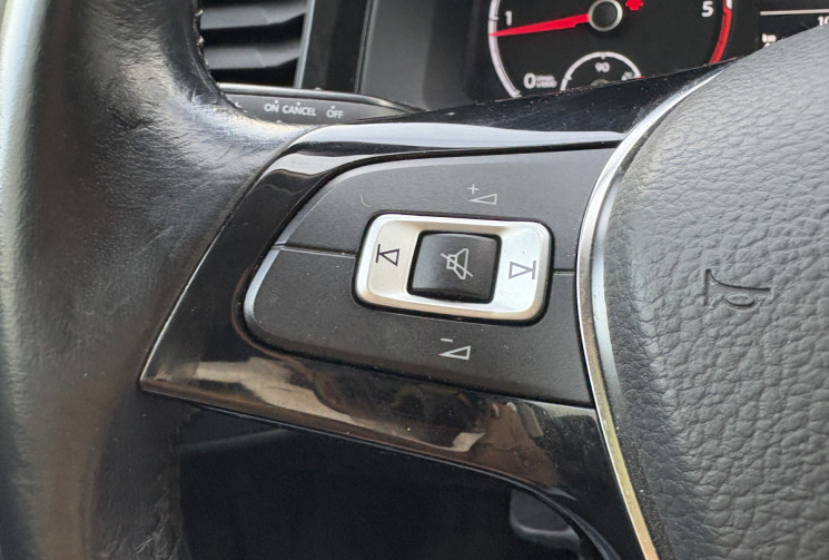 Volkswagen Polo VI 1.6 TDI 80ch Confortline Business * Carplay * Radar Av Ar