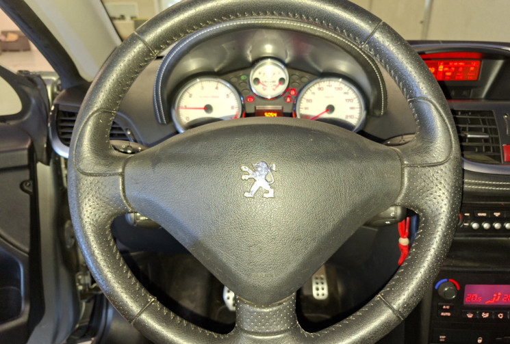 Peugeot 207 CC 1.6 TURBO 156 FELINE GARANTIE 12 MOIS